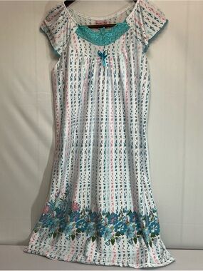 Betsy TW Nightgown L Womens White Floral House Dress Lace Trim Cottagecore Mumu
